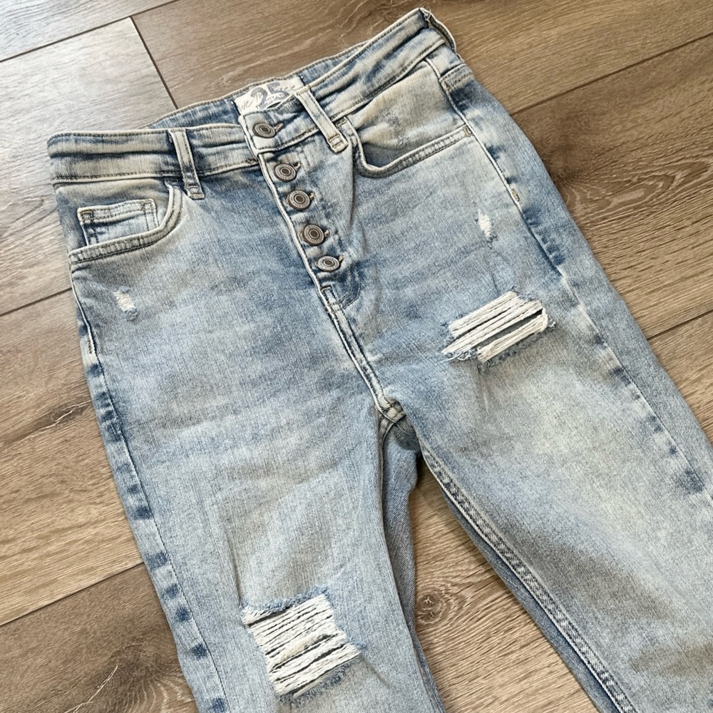 We The Free Sabrina High Rise Distressed Skinny Jeans Lightwash - Picture 4 of 12
